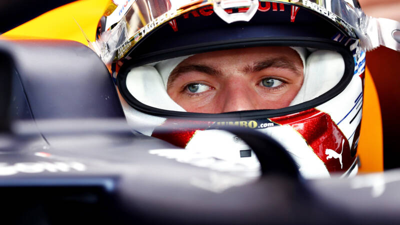 Snelste tijd Verstappen in eerste training, problemen voor Leclerc en Bottas