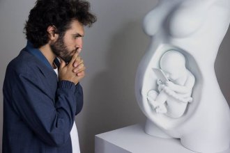 Federico Clapis – prachtige sculpturen tonen symbiose tussen menselijkheid en technologie - Thalmaray.co