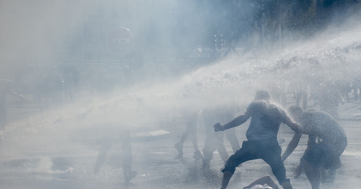 Minstens 35 betogers opgepakt bij protest gele hesjes in Nantes