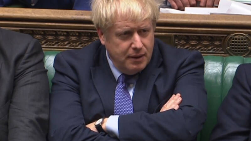 Uitstel dreigt na brexit-stemmingen, Johnson wil met EU om tafel | NOS