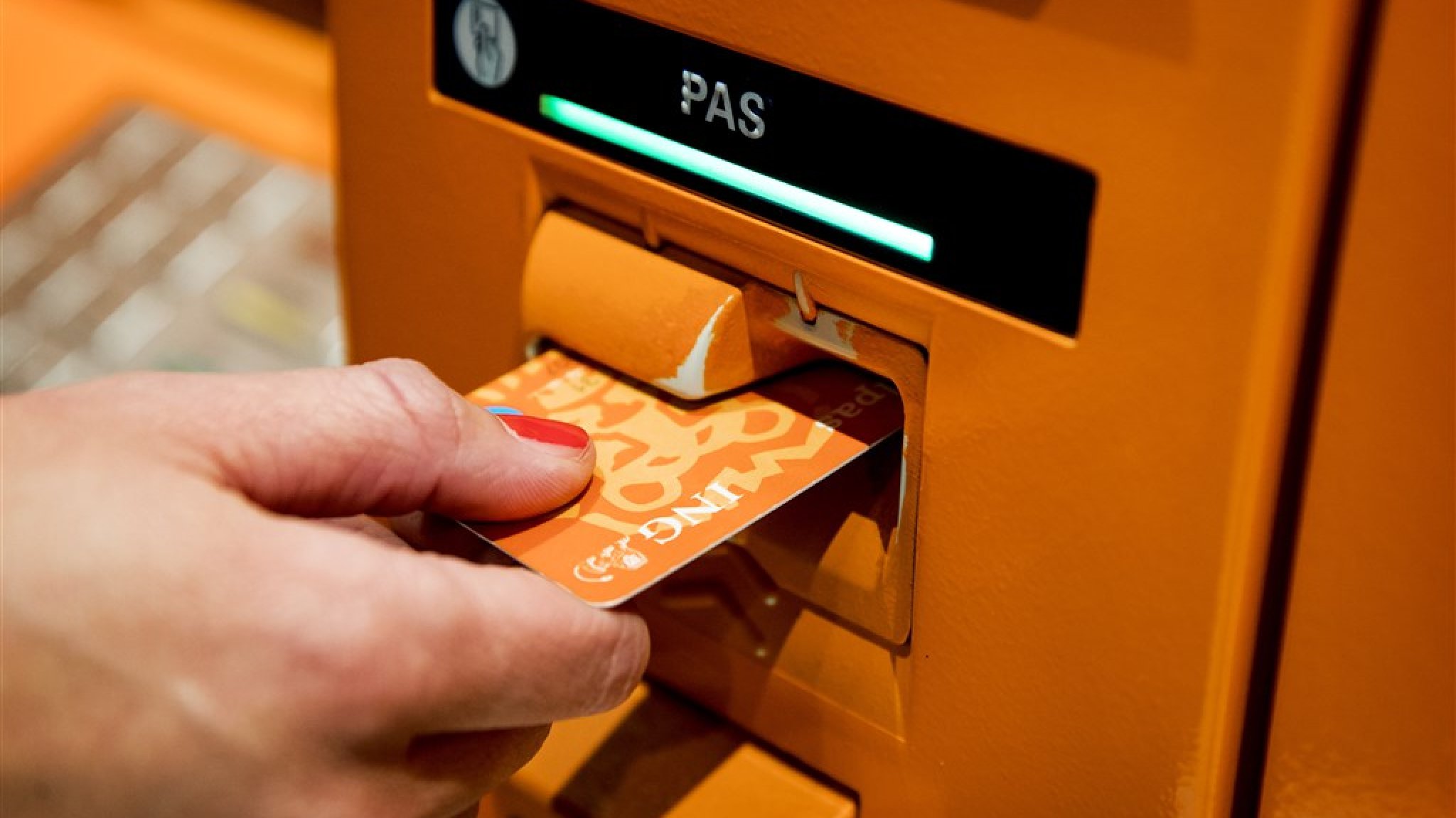 ING verhoogt tarieven voor bankpas en creditcard | RTL Nieuws