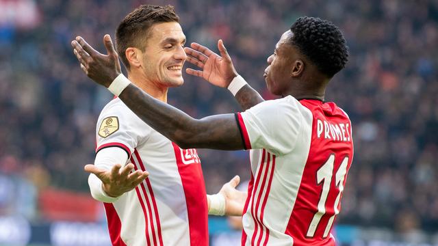 Koploper Ajax overklast FC Utrecht en boekt zevende competitiezege op rij | NU - Het laatste nieuws het eerst op NU.nl