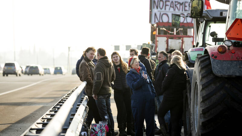 Boeren negeren ultimatum, supermarkten naar de rechter om boerenacties