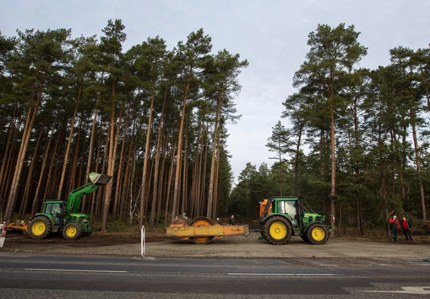 Tesla Cutting Down 'Thousands Of Trees' To Build German Gigafactory | PSI Intl