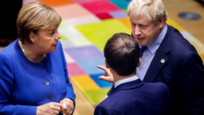 Oproep Johnson, Merkel en Macron aan Iran: stop geweld en blijf in atoomakkoord