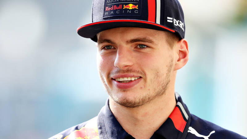 Verstappen verlengt contract bij Red Bull met drie jaar