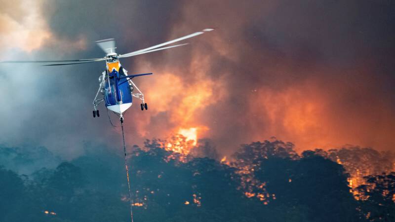 Oproep aan duizenden toeristen aan Australische kust: vlucht voor natuurbranden