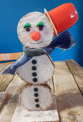 Sneeuwpop maken van boomschijven » Crea met kids