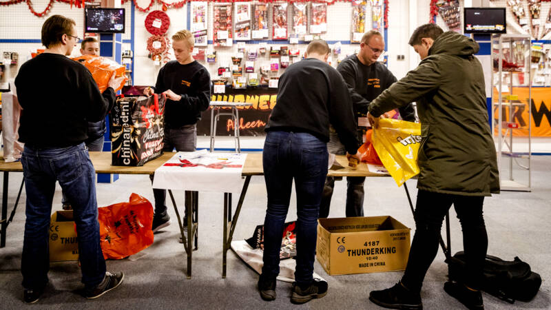 Dit jaar al verbod op knalvuurwerk en vuurpijlen