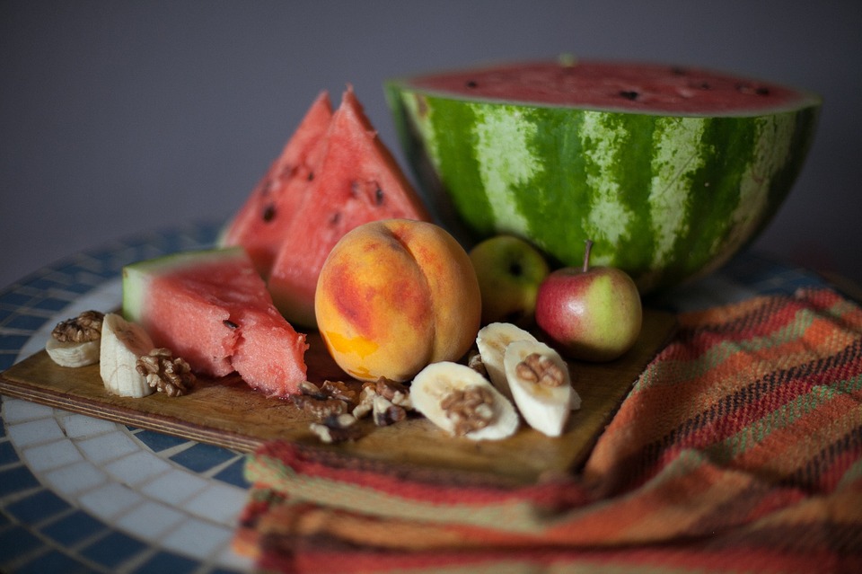 Fruit of noten: Wat kiezen voor betere gezondheid en makkelijker afvallen?