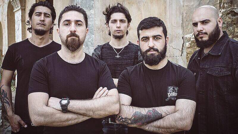 Metalband Irak steunt demonstranten in Bagdad: 'Onze politici zijn stelende honden'