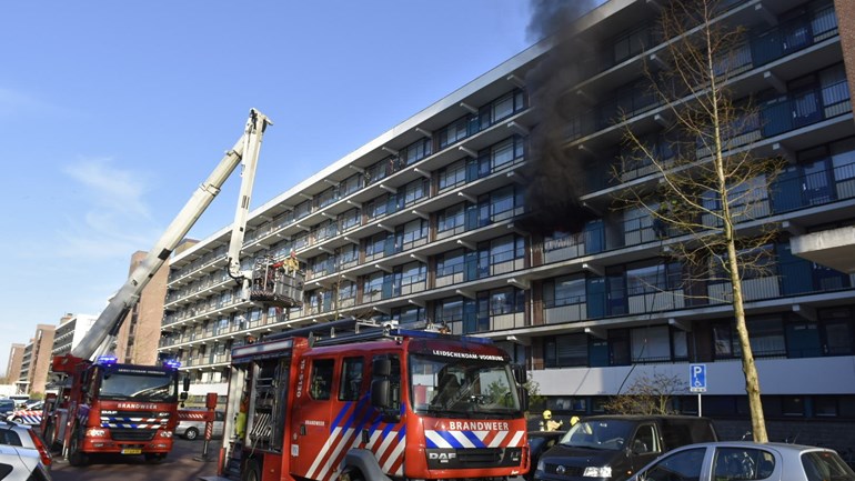 Uitslaande brand in flatwoning Leidschendam - Omroep West