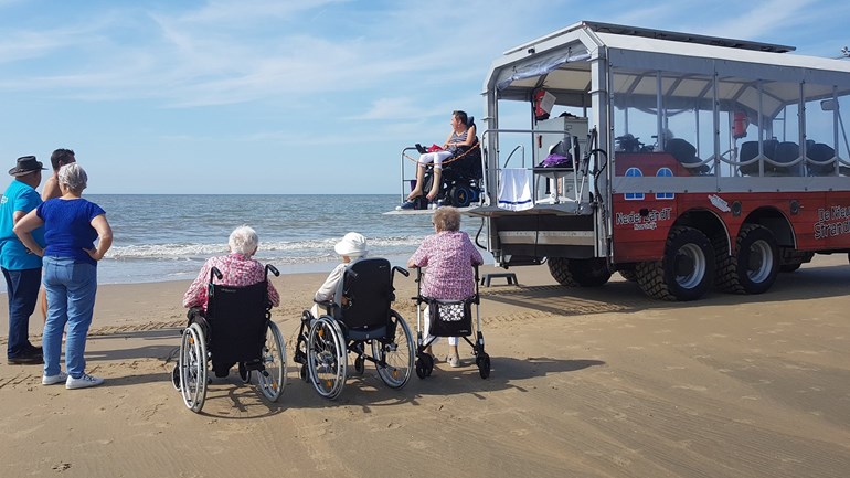 Woede over verdwijnen Strandrups Noordwijk: 'Dit kun je ons toch niet afnemen?' - Omroep West