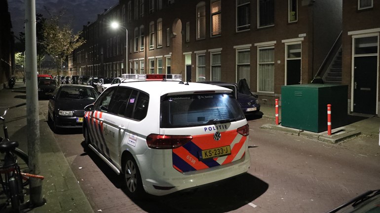 Politie schiet bij aanhouding Honthorststraat Den Haag - Omroep West