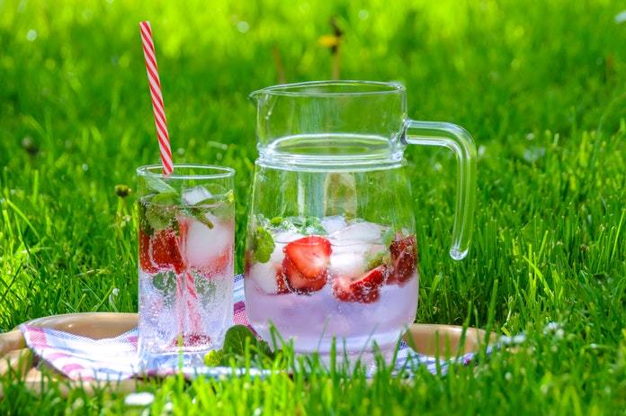 Zoveel water moet je dagelijks drinken voor je gezondheid | Metro