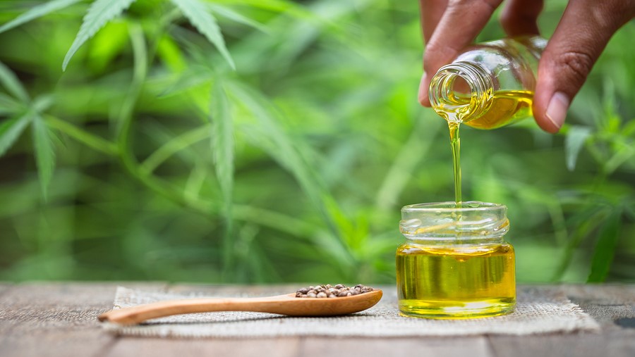 CBD olie natuurlijke pijnstiller die je ook helpt bij afvallen