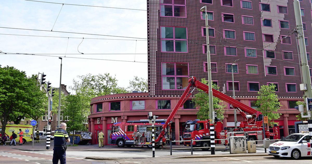 Zeer grote brand in studentenflat Den Haag | Binnenland | Telegraaf.nl