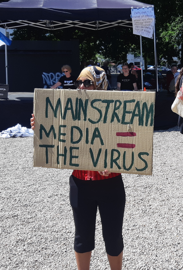 Politieoptreden verziekt vreedzame demo Den Haag met arrestaties - De Lange Mars plus