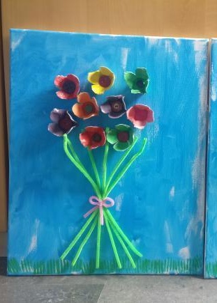 Schilderij maken van eierdoos bloemen » Crea met kids