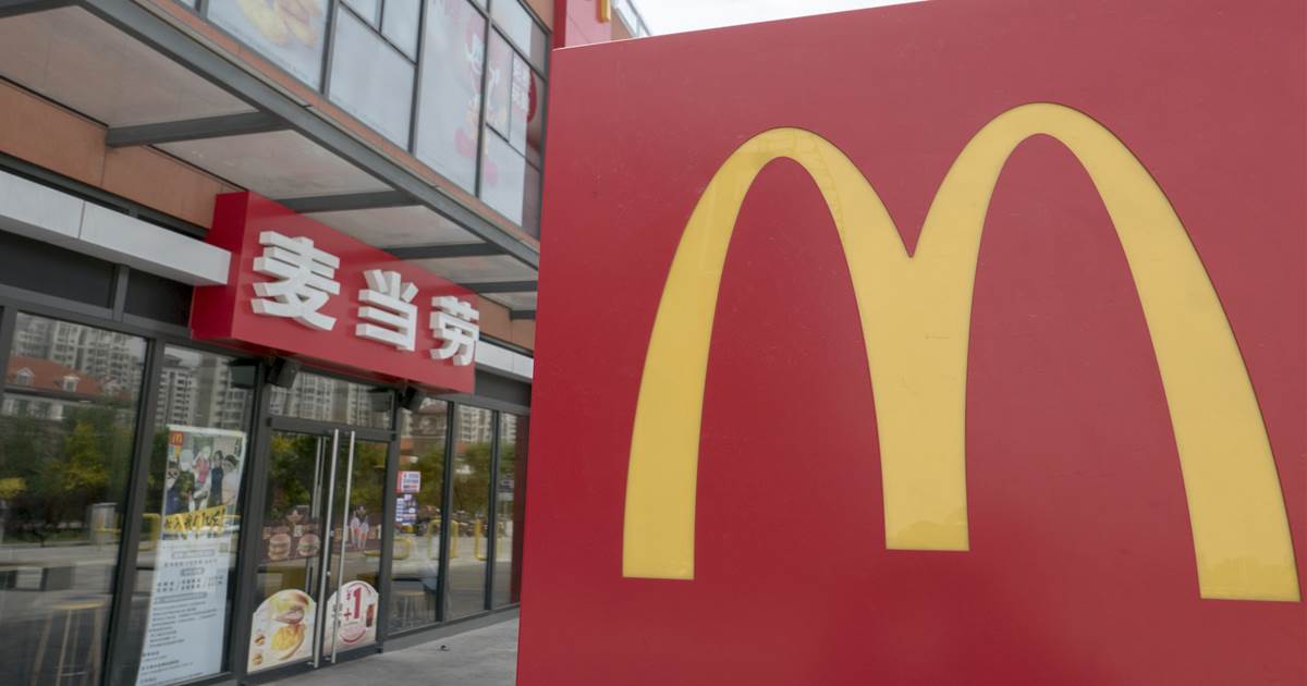 McDonald's apologizes after restaurant in China bans black people