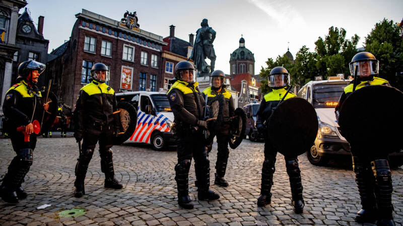 Burgemeester Hoorn: rellen uitgelokt, geen reden om standbeeld weg te halen