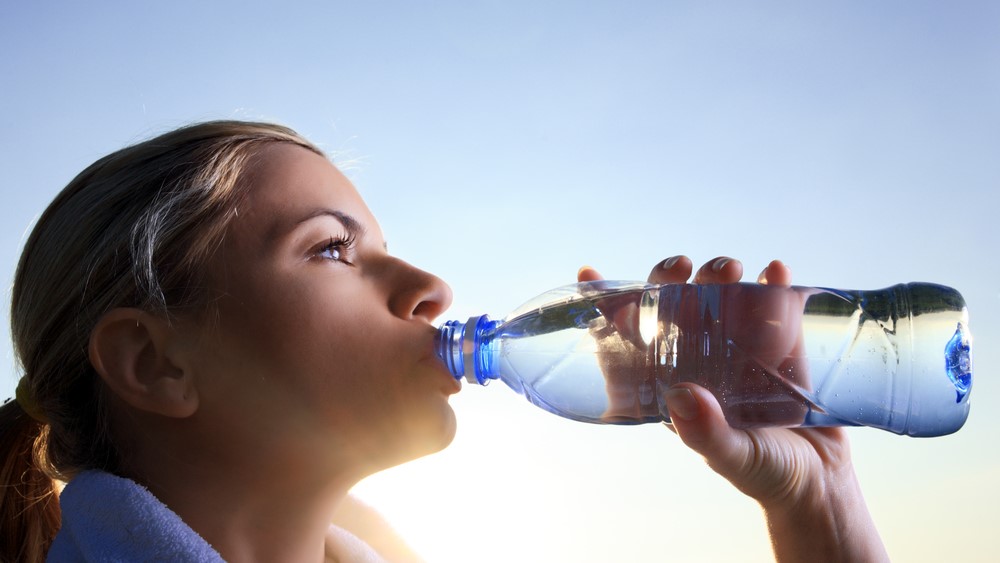 Te weinig water drinken: zo herken je de symptomen