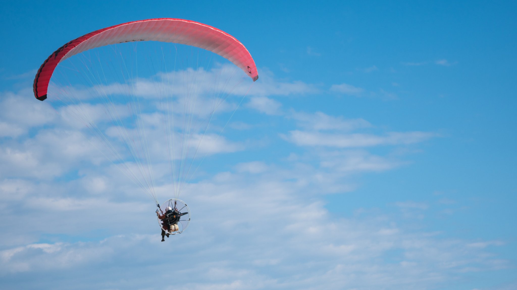 Paraglider neergestort en verongelukt bij Didam | RTL Nieuws