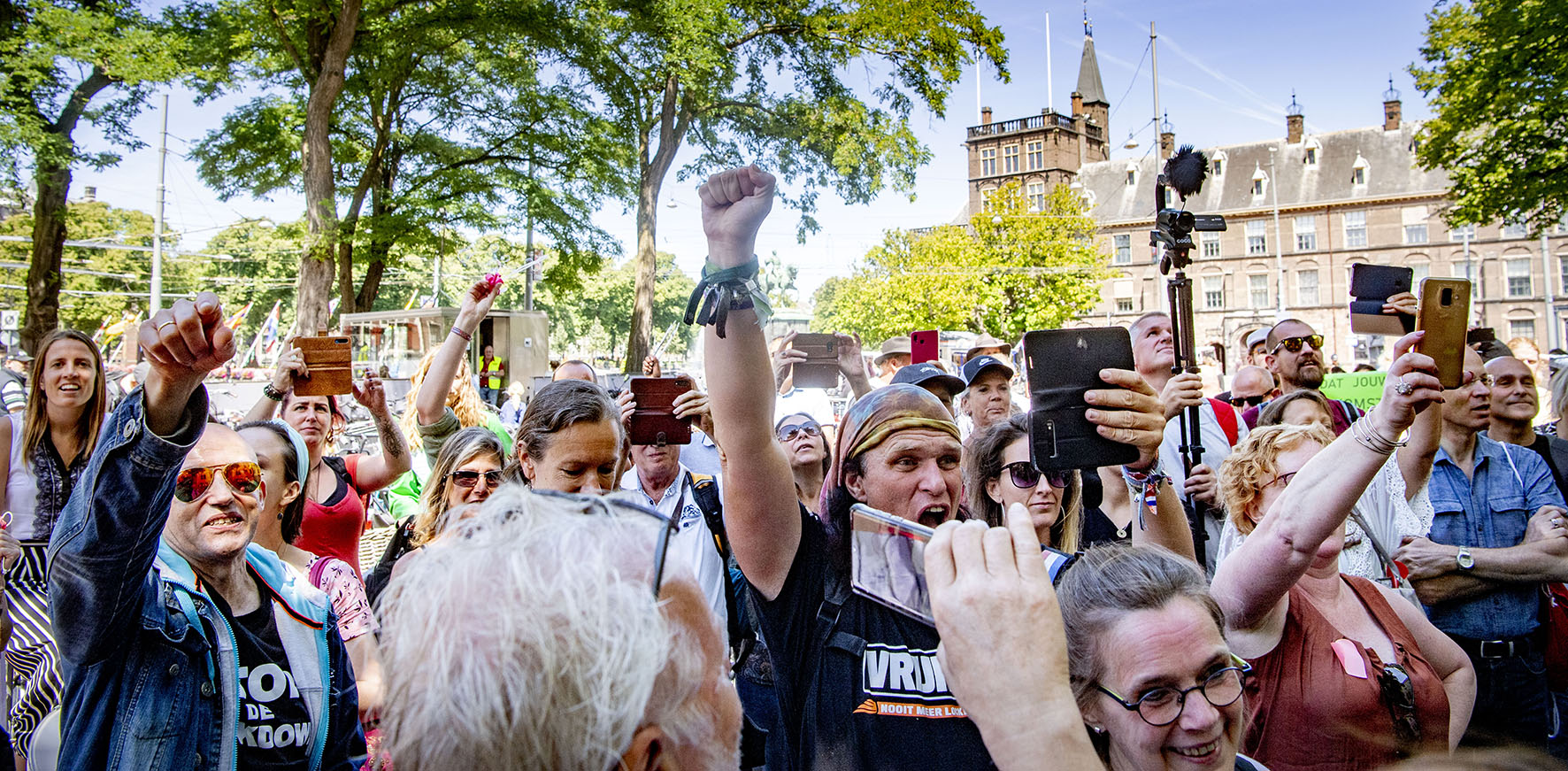 Viruswaanzin verliest kort geding tegen coronamaatregelen