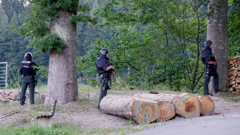 Duitse politie pakt 'Wald-Rambo' op, neemt vijf wapens in beslag