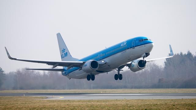 Twee arrestaties wegens vechtpartij om weigering mondkapje op KLM-vlucht