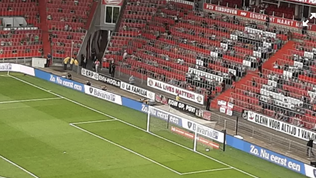 PSV in gesprek met supporters over 'All Lives Matter'-spandoek