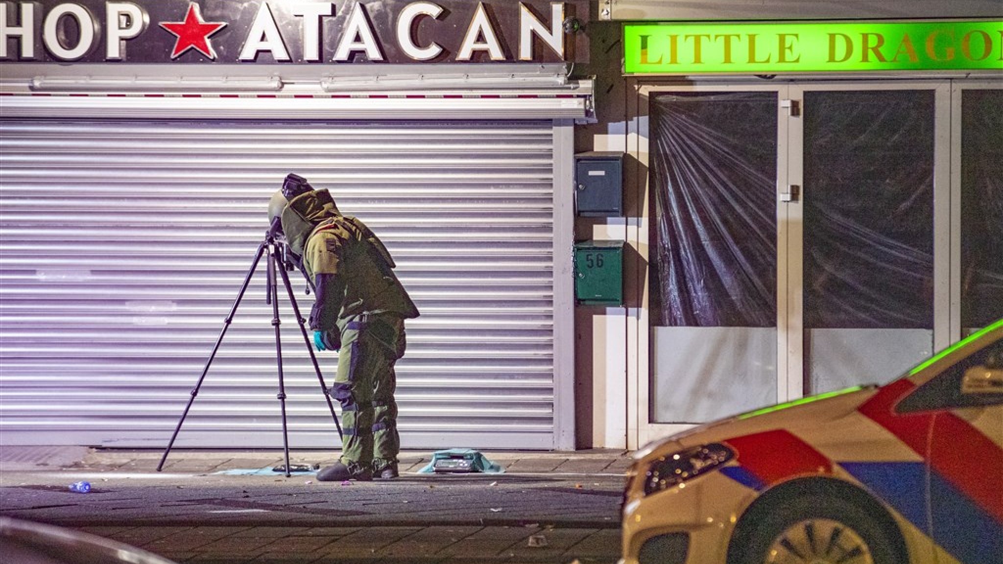 Man neergeschoten in Amsterdam, verdacht pakketje gevonden | RTL Nieuws