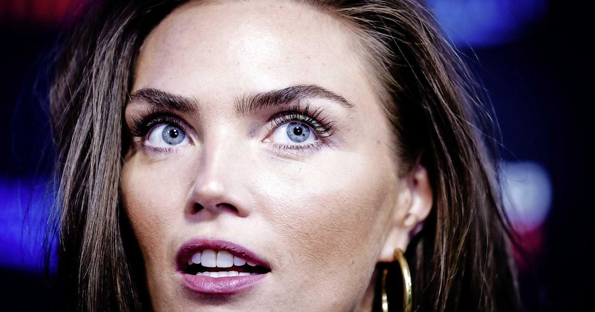 Kim Feenstra haalt uit naar Jeugdjournaal en NOS om ’chip in je hoofd’ | Entertainment | Telegraaf.nl