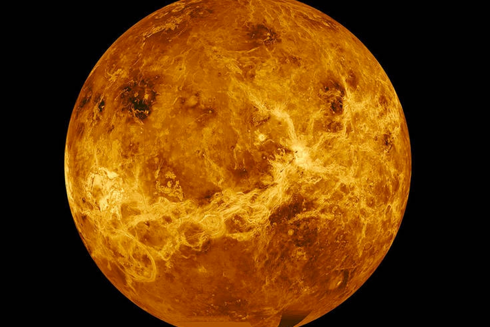 Ruimtesonde BepiColombo scheert morgen langs Venus - maar verwacht niet dat de sonde sporen van leven gaat detecteren