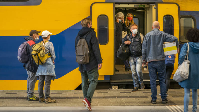 NS wil dat reiziger treinreis vooraf aanmeldt om drukte te vermijden