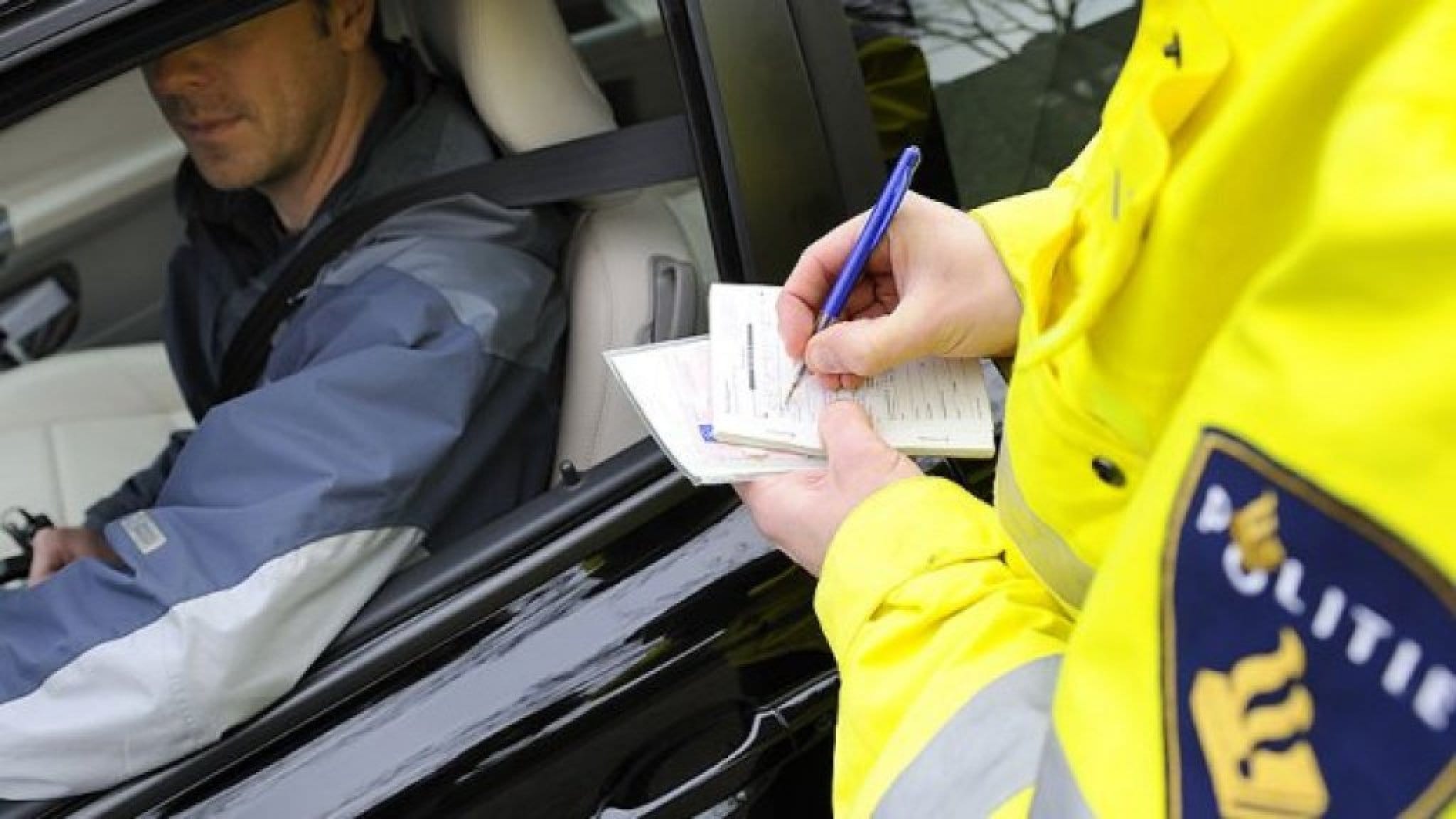 Politie houdt automobilist aan die nog 1,5 miljoen euro moet betalen | RTL Nieuws