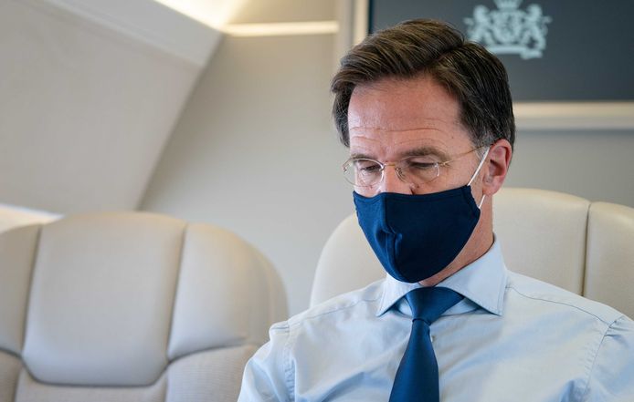 Zware corona-maatregelen in aantocht: Rutte spreekt ons vanavond toe vanuit het Torentje | SDB