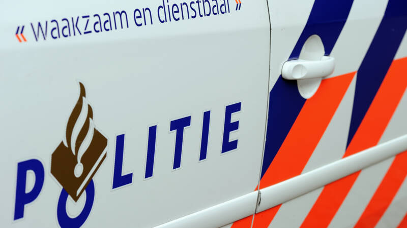 Politie gaat zoekgedrag van agenten controleren | NOS