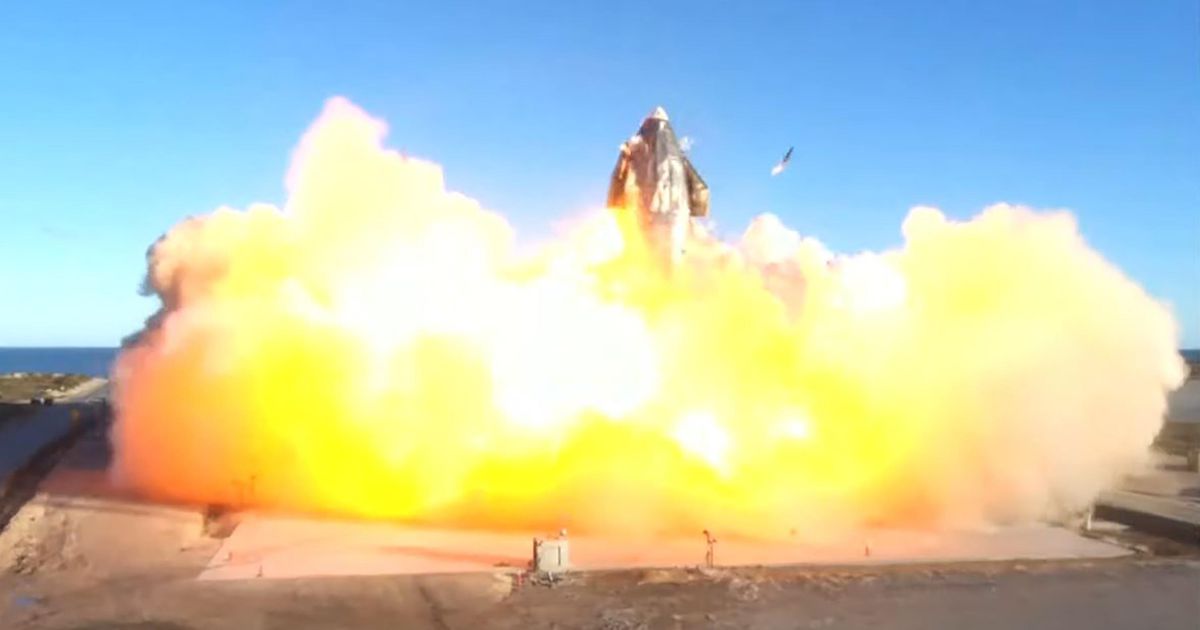 Prototype van Starship SpaceX explodeert bij landing na test | Buitenland | Telegraaf.nl