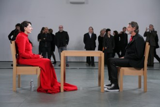 Het kippenvelmoment van kunstenares Marina Abramovic - Thalmaray.co