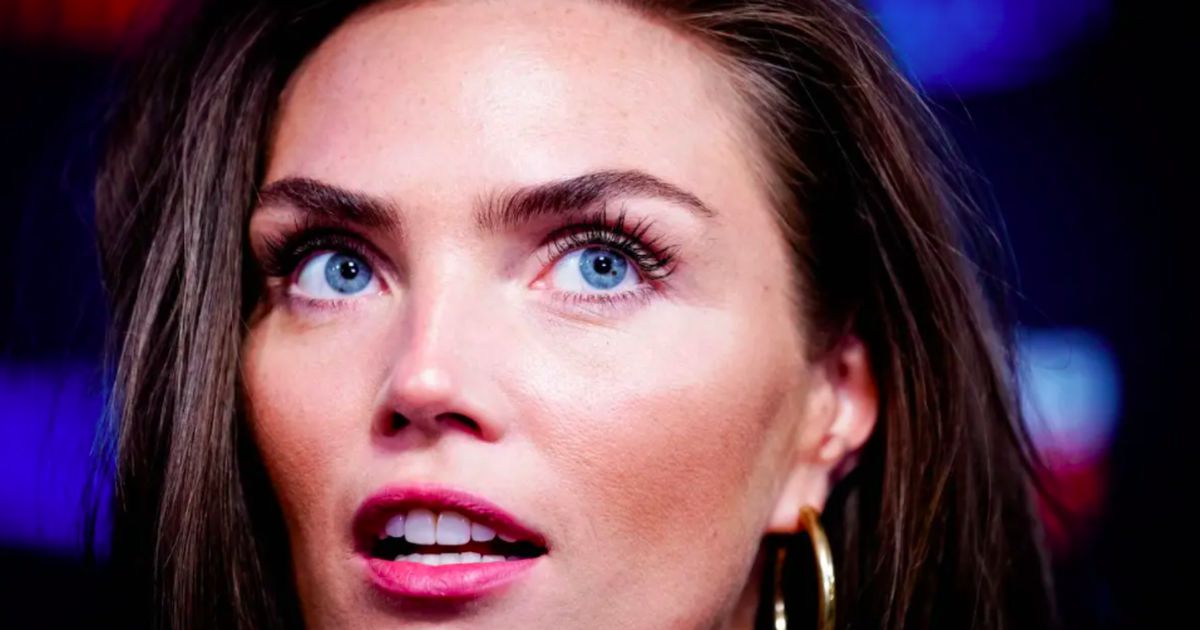 Kim Feenstra kritisch over publiekscampagne vaccinatie: ’Voelt als een brainwash’ | Entertainment | Telegraaf.nl