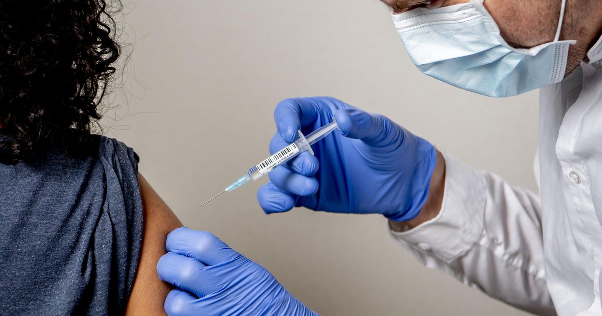 LIVE | Duizenden uitnodigingen voor eerste vaccinaties de deur uit | Binnenland | Telegraaf.nl