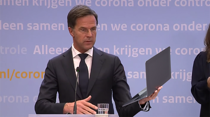 Rutte dreigt laptop van journalist te formatteren na kritische vraag