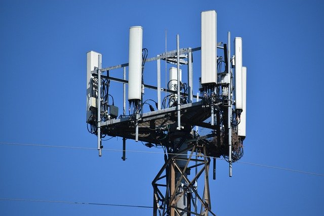 Mona Keijzer wil 3,5 GHz-band claimen voor 5G en veel meer antennes: internetconsultatie hierover loopt - StralingsBewust.info