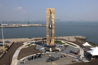 Tear Drop Monument: vergeten ode aan de slachtoffers van 9/11 - Thalmaray.co