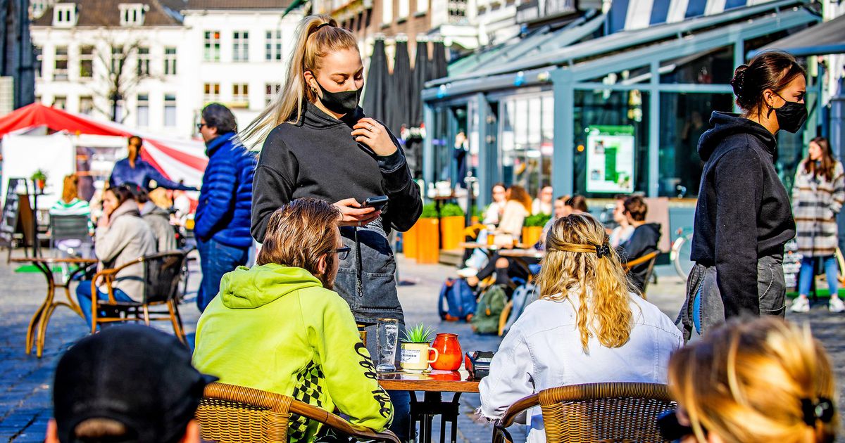 Kabinet: Horeca hoeft voorlopig niet te rekenen op opening terrassen | Binnenland | Telegraaf.nl