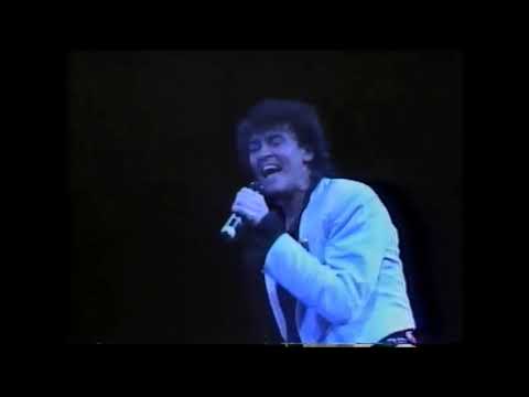 Paul Young - Live at The NEC Birmingham 1984 (or maybe 1985?)