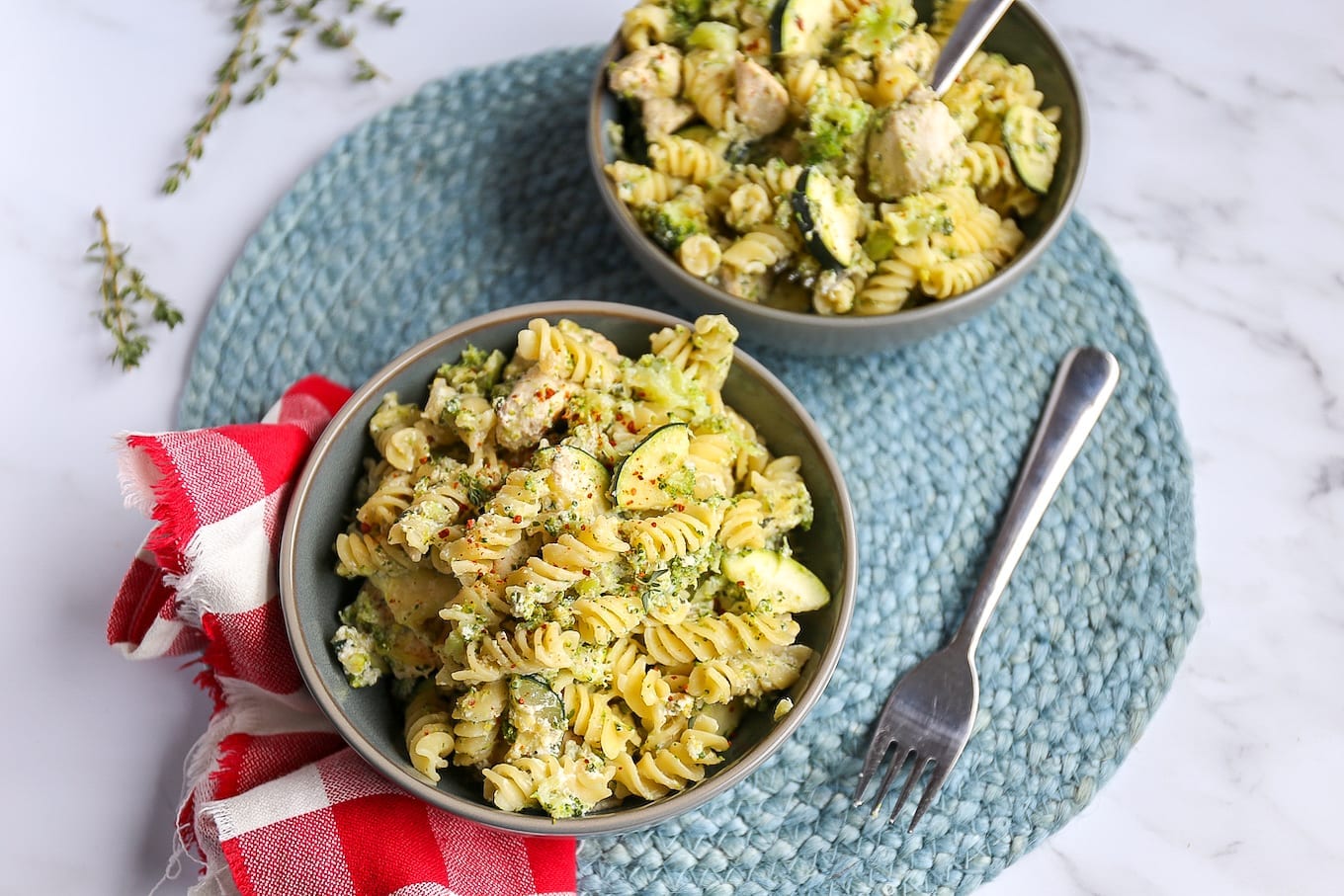 Pasta met kip, broccoli en courgette | Lekker en Simpel