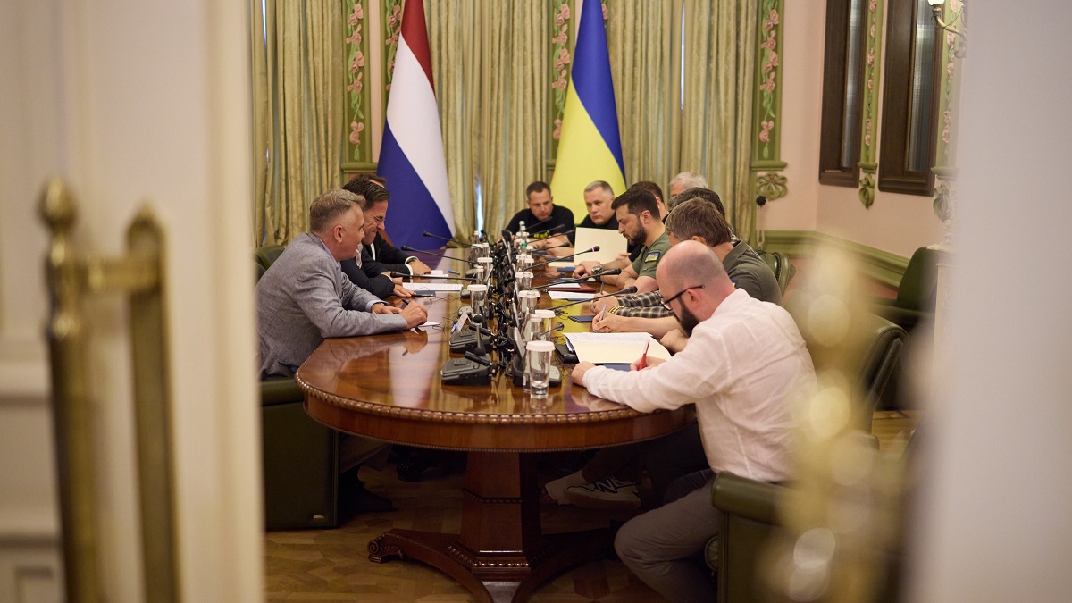 Rutte 'verkoopt complete lariekoek' over oorlog in Oekraïne