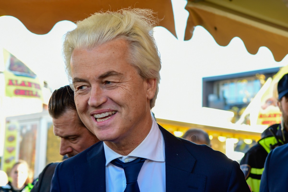 Wilders onthaalt Zwarte Piet bij intocht: 'Welkom in Nederland!' - NieuwRechts.nl